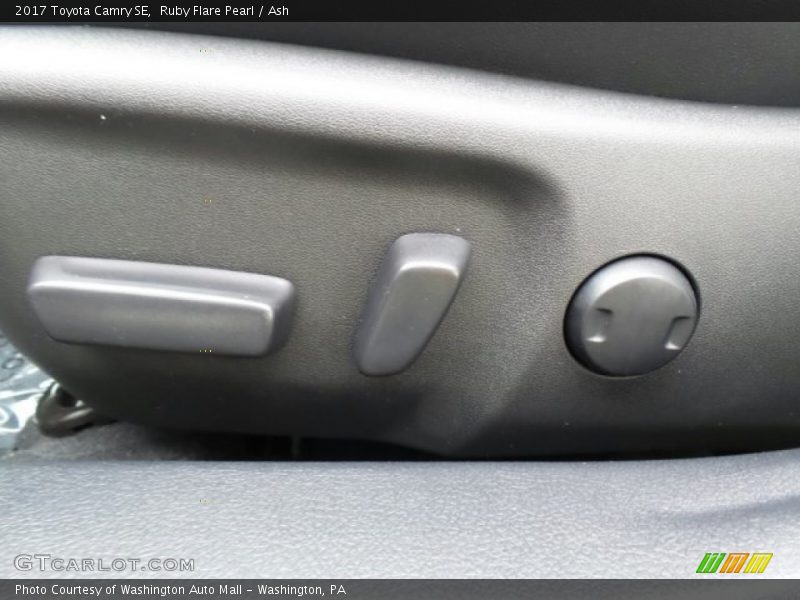Ruby Flare Pearl / Ash 2017 Toyota Camry SE
