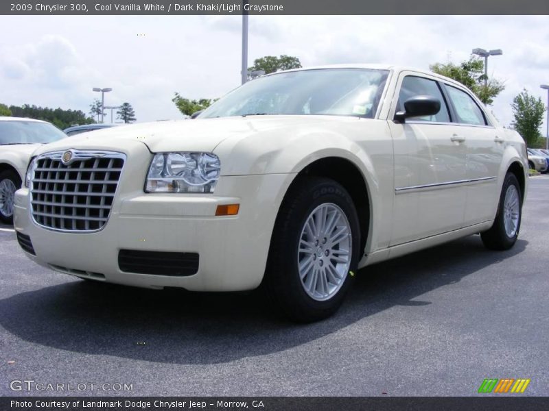 Cool Vanilla White / Dark Khaki/Light Graystone 2009 Chrysler 300
