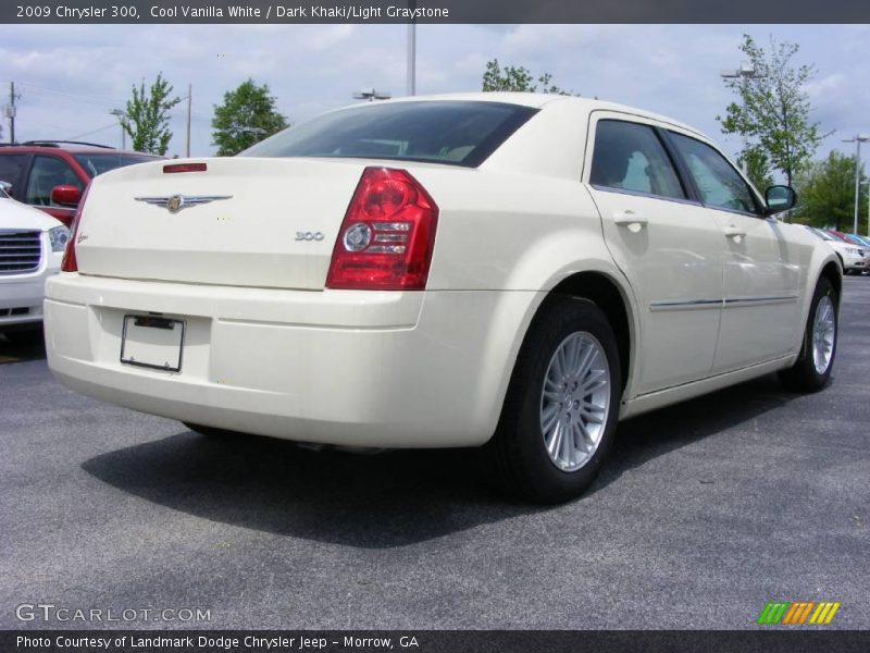 Cool Vanilla White / Dark Khaki/Light Graystone 2009 Chrysler 300