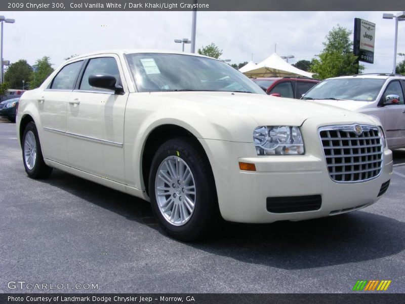 Cool Vanilla White / Dark Khaki/Light Graystone 2009 Chrysler 300