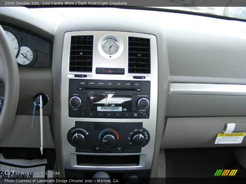 Cool Vanilla White / Dark Khaki/Light Graystone 2009 Chrysler 300