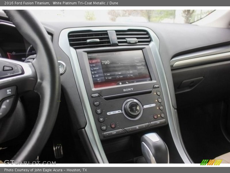 White Platinum Tri-Coat Metallic / Dune 2016 Ford Fusion Titanium