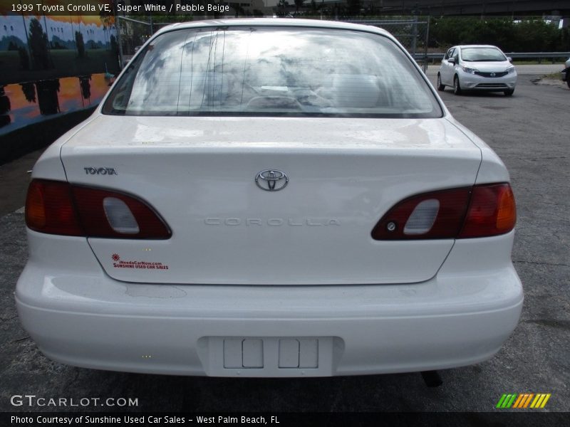 Super White / Pebble Beige 1999 Toyota Corolla VE