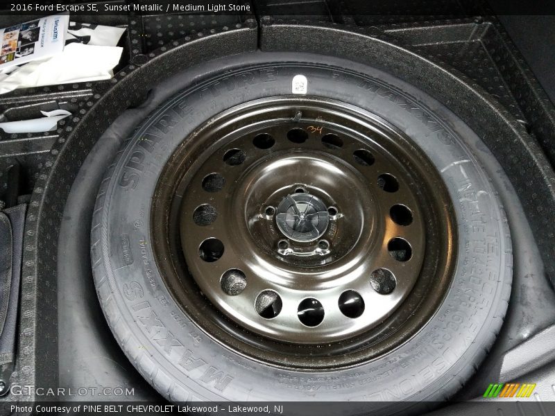 Sunset Metallic / Medium Light Stone 2016 Ford Escape SE