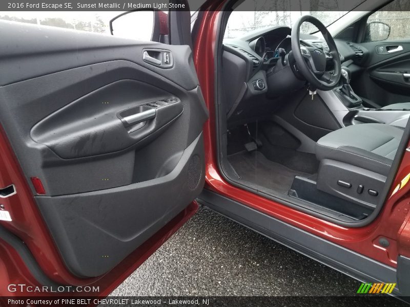Sunset Metallic / Medium Light Stone 2016 Ford Escape SE