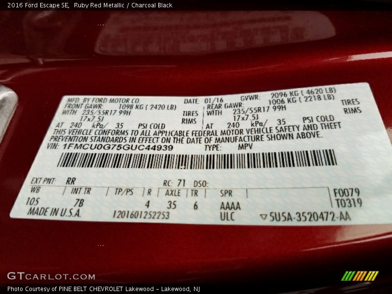 Ruby Red Metallic / Charcoal Black 2016 Ford Escape SE