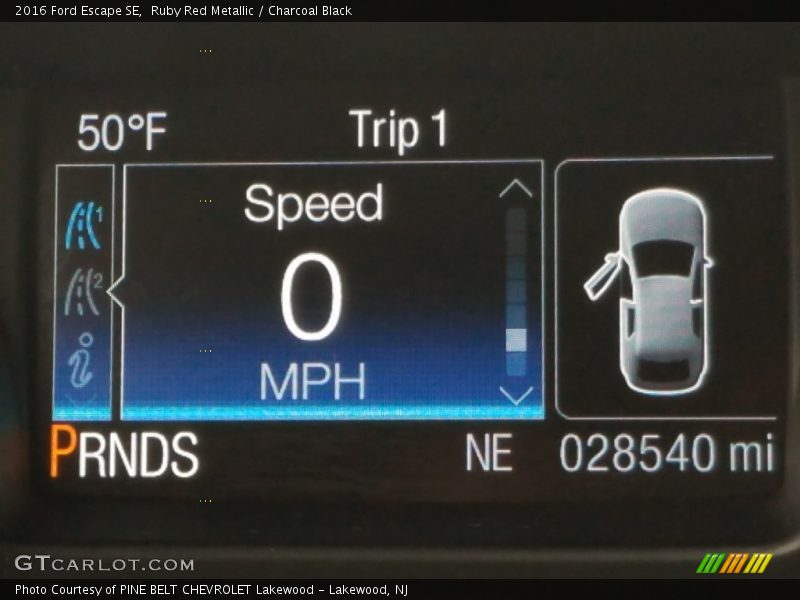 Ruby Red Metallic / Charcoal Black 2016 Ford Escape SE