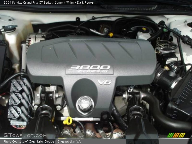 Summit White / Dark Pewter 2004 Pontiac Grand Prix GT Sedan