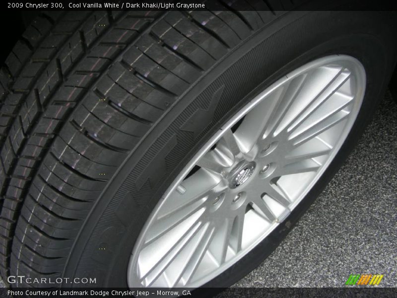 Cool Vanilla White / Dark Khaki/Light Graystone 2009 Chrysler 300