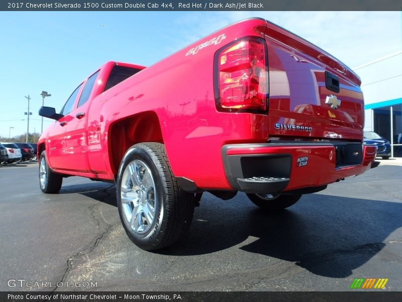 Red Hot / Dark Ash/Jet Black 2017 Chevrolet Silverado 1500 Custom Double Cab 4x4