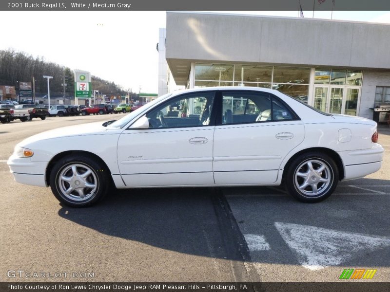 White / Medium Gray 2001 Buick Regal LS