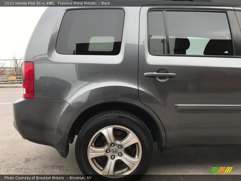 Polished Metal Metallic / Black 2013 Honda Pilot EX-L 4WD