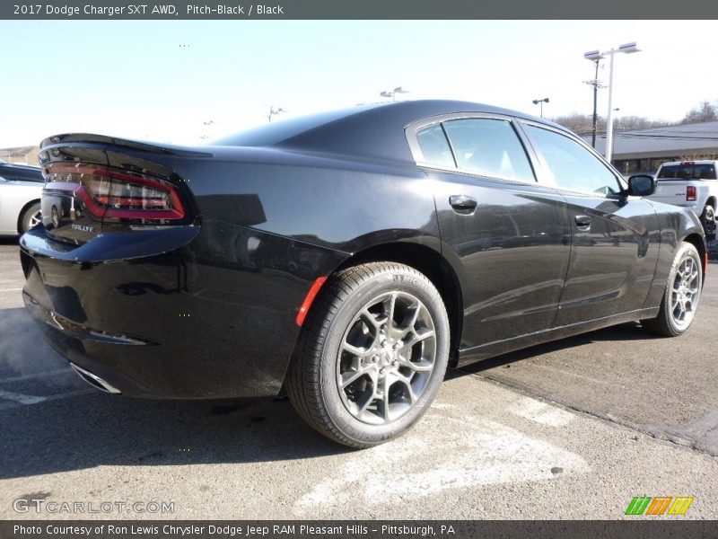 Pitch-Black / Black 2017 Dodge Charger SXT AWD