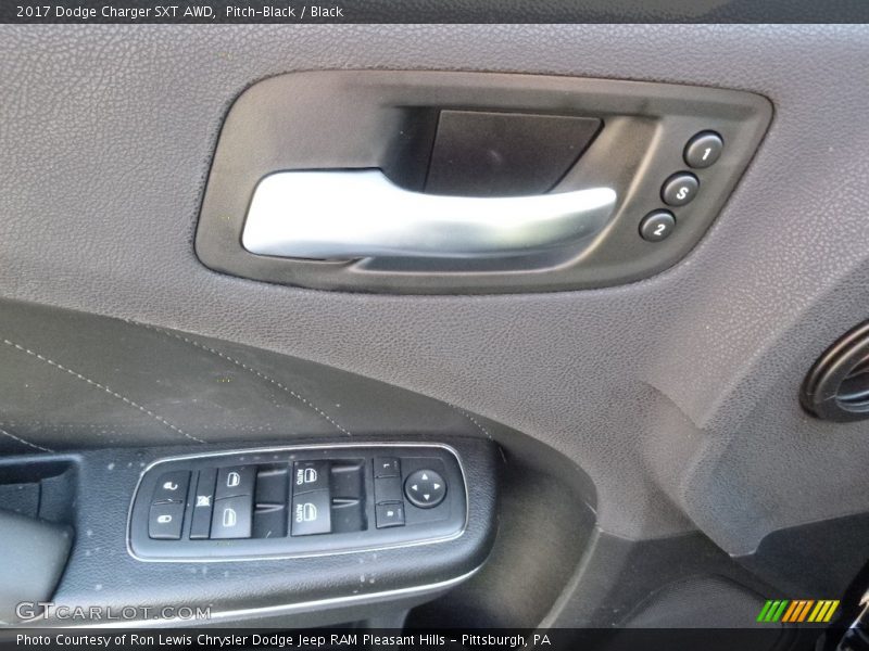 Pitch-Black / Black 2017 Dodge Charger SXT AWD