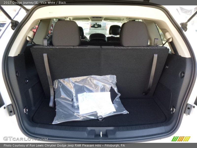 Vice White / Black 2017 Dodge Journey SE