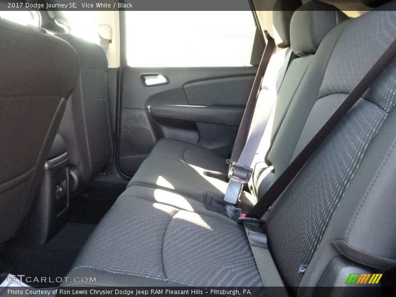 Vice White / Black 2017 Dodge Journey SE