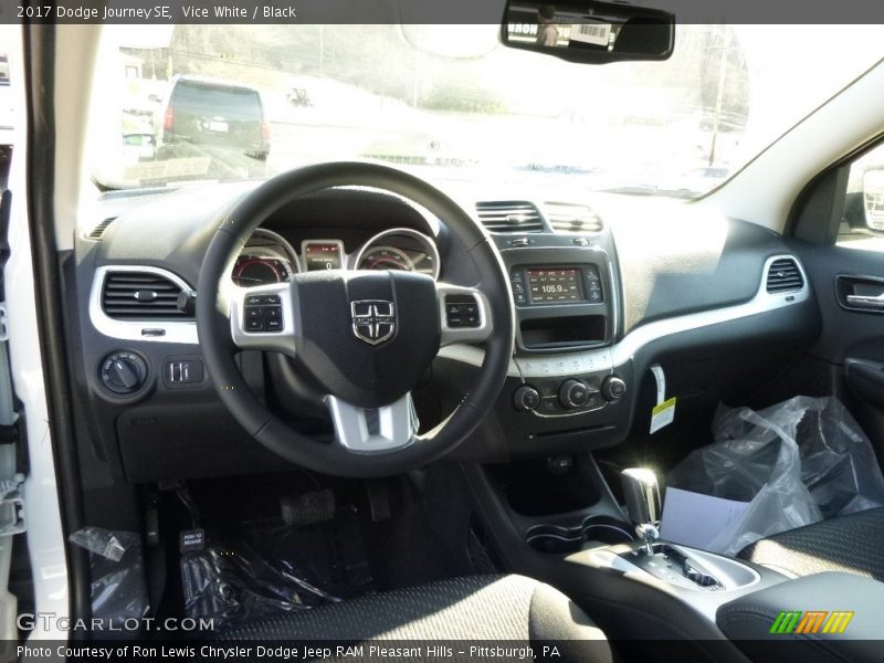 Vice White / Black 2017 Dodge Journey SE