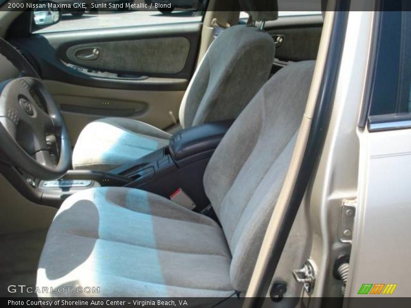 Sunlit Sand Metallic / Blond 2000 Nissan Maxima GXE