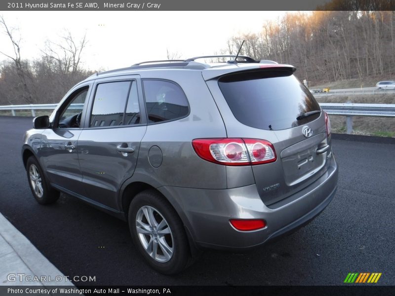 Mineral Gray / Gray 2011 Hyundai Santa Fe SE AWD