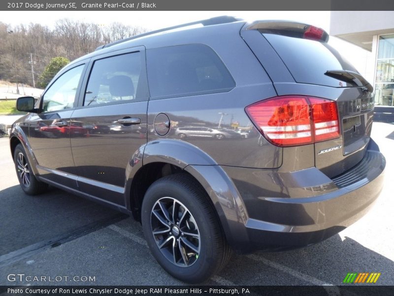 Granite Pearl-Coat / Black 2017 Dodge Journey SE