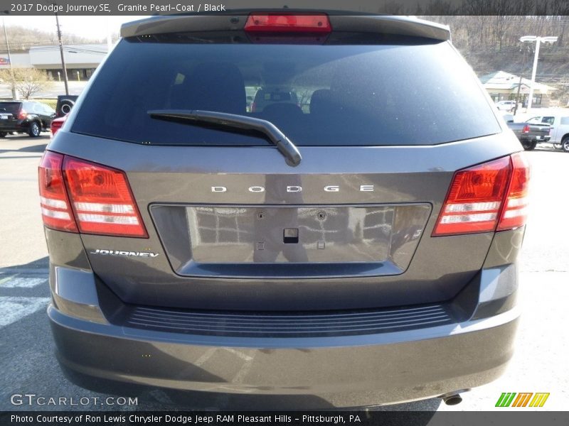 Granite Pearl-Coat / Black 2017 Dodge Journey SE