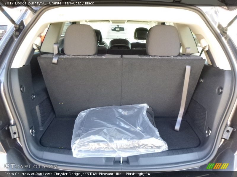 Granite Pearl-Coat / Black 2017 Dodge Journey SE
