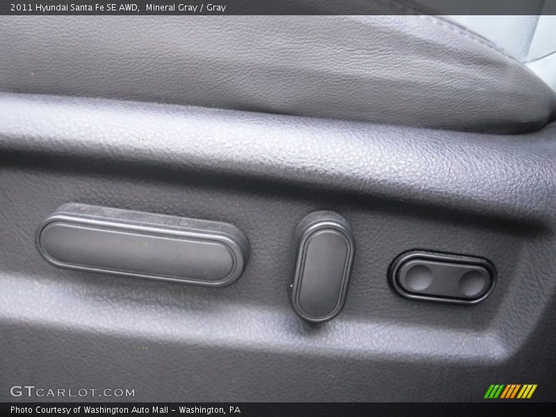 Mineral Gray / Gray 2011 Hyundai Santa Fe SE AWD