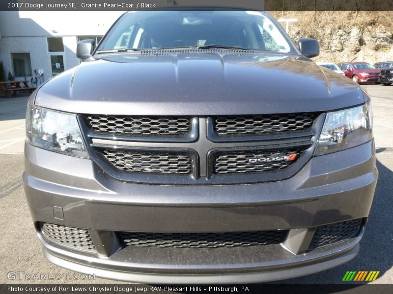 Granite Pearl-Coat / Black 2017 Dodge Journey SE