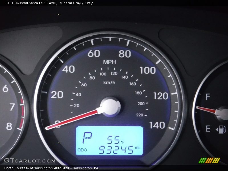Mineral Gray / Gray 2011 Hyundai Santa Fe SE AWD