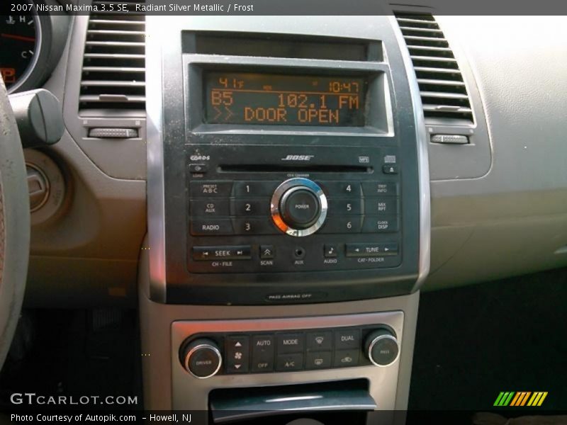 Radiant Silver Metallic / Frost 2007 Nissan Maxima 3.5 SE