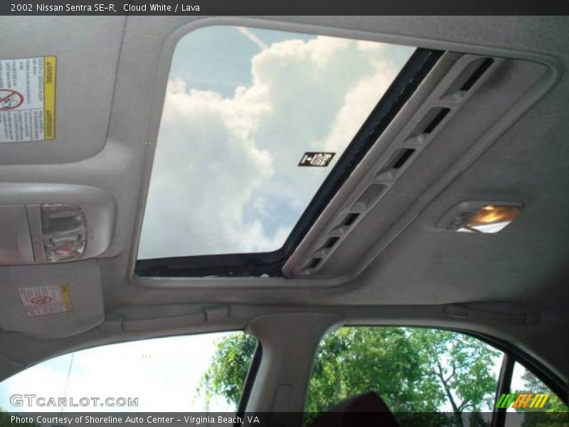 Cloud White / Lava 2002 Nissan Sentra SE-R