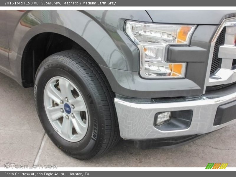 Magnetic / Medium Earth Gray 2016 Ford F150 XLT SuperCrew