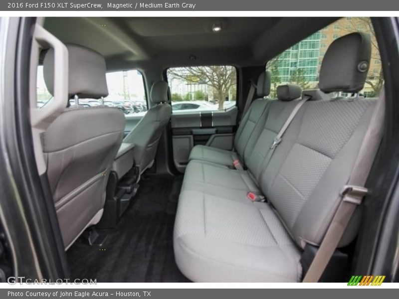 Magnetic / Medium Earth Gray 2016 Ford F150 XLT SuperCrew