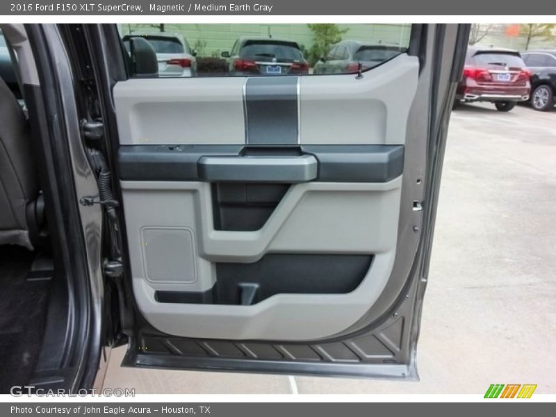 Magnetic / Medium Earth Gray 2016 Ford F150 XLT SuperCrew