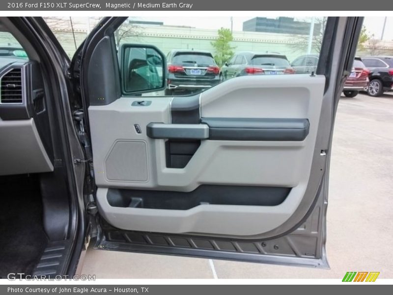 Magnetic / Medium Earth Gray 2016 Ford F150 XLT SuperCrew