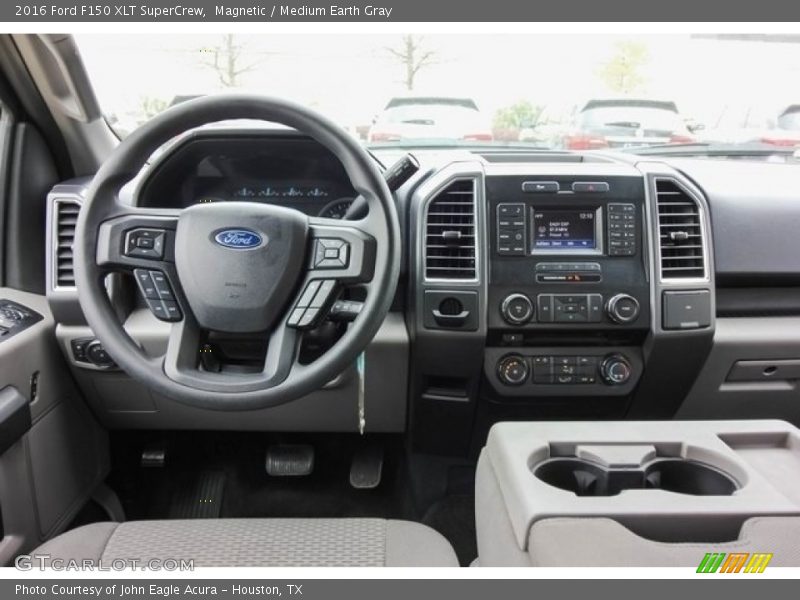 Magnetic / Medium Earth Gray 2016 Ford F150 XLT SuperCrew