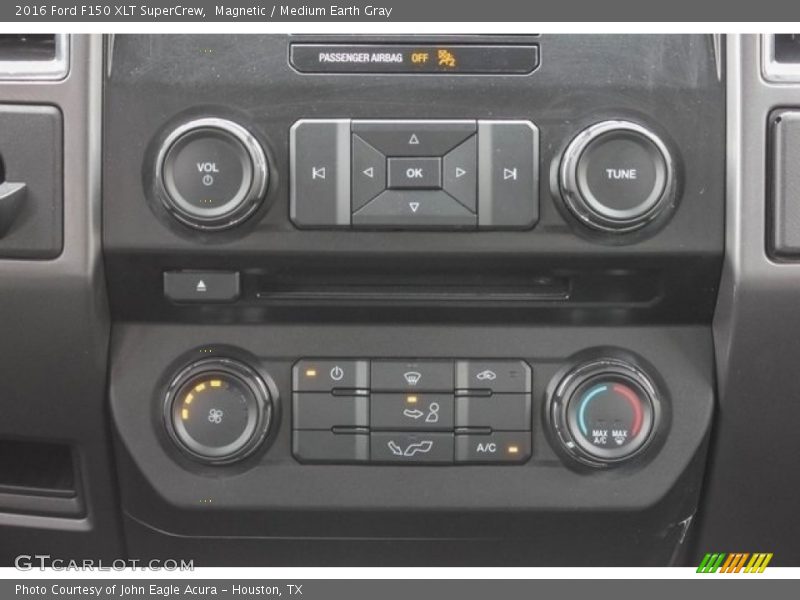 Magnetic / Medium Earth Gray 2016 Ford F150 XLT SuperCrew