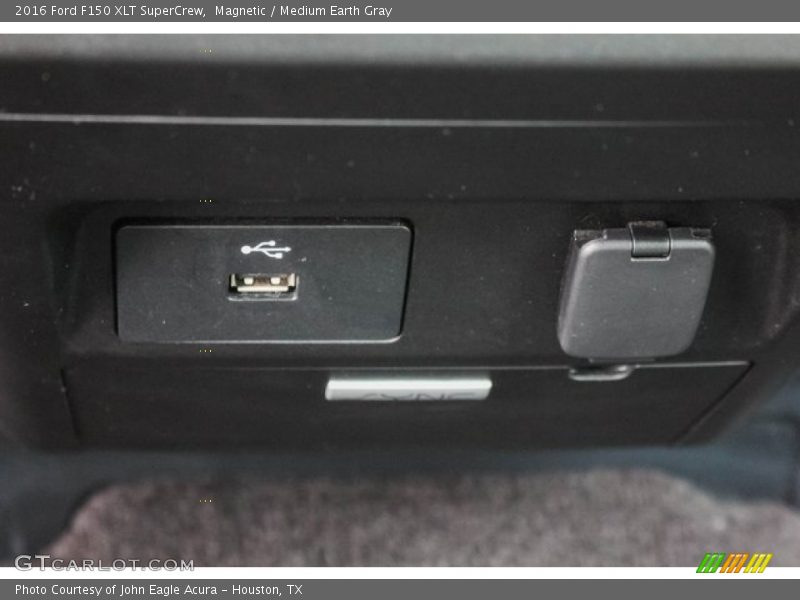 Magnetic / Medium Earth Gray 2016 Ford F150 XLT SuperCrew