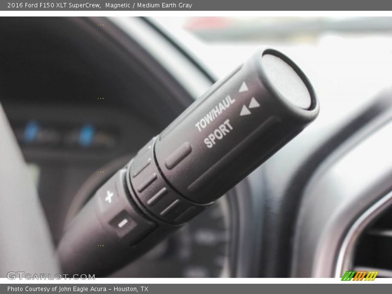 Magnetic / Medium Earth Gray 2016 Ford F150 XLT SuperCrew