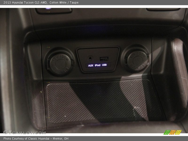 Cotton White / Taupe 2013 Hyundai Tucson GLS AWD