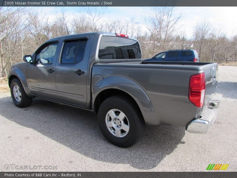 Storm Gray Metallic / Steel 2005 Nissan Frontier SE Crew Cab