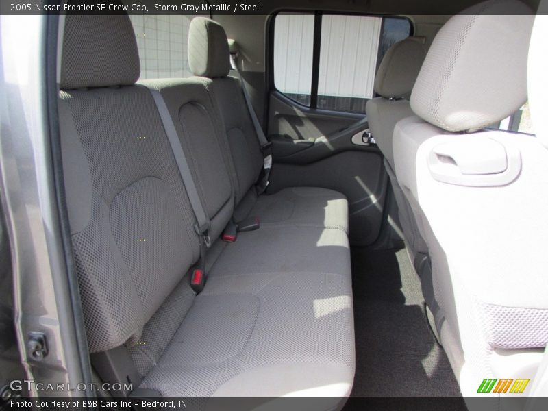 Storm Gray Metallic / Steel 2005 Nissan Frontier SE Crew Cab