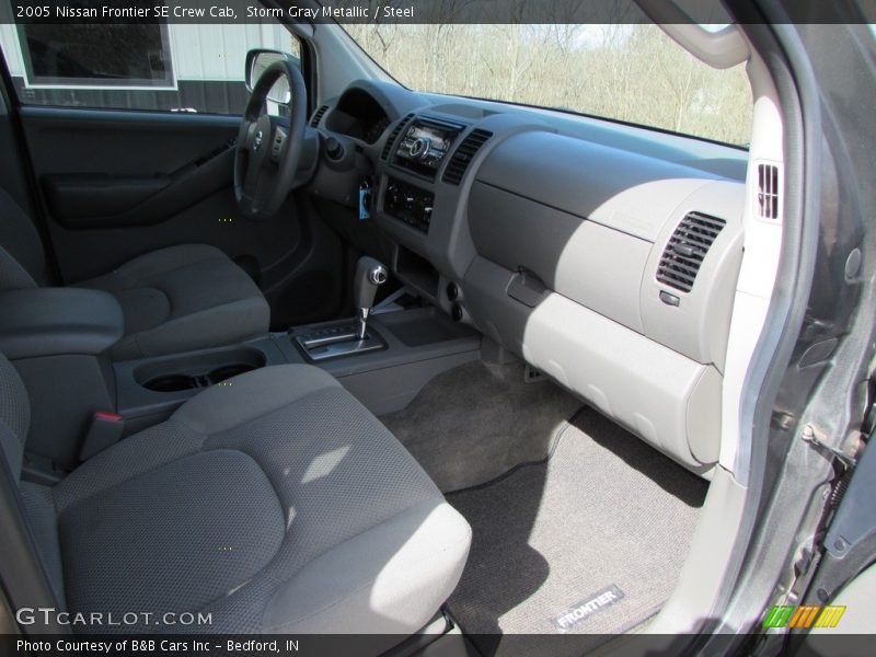 Storm Gray Metallic / Steel 2005 Nissan Frontier SE Crew Cab
