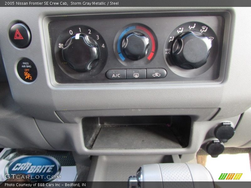 Storm Gray Metallic / Steel 2005 Nissan Frontier SE Crew Cab