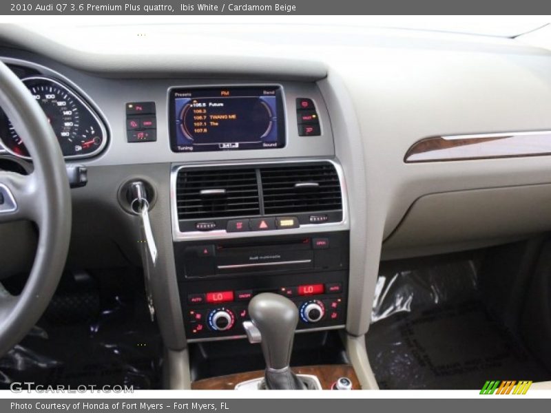 Ibis White / Cardamom Beige 2010 Audi Q7 3.6 Premium Plus quattro