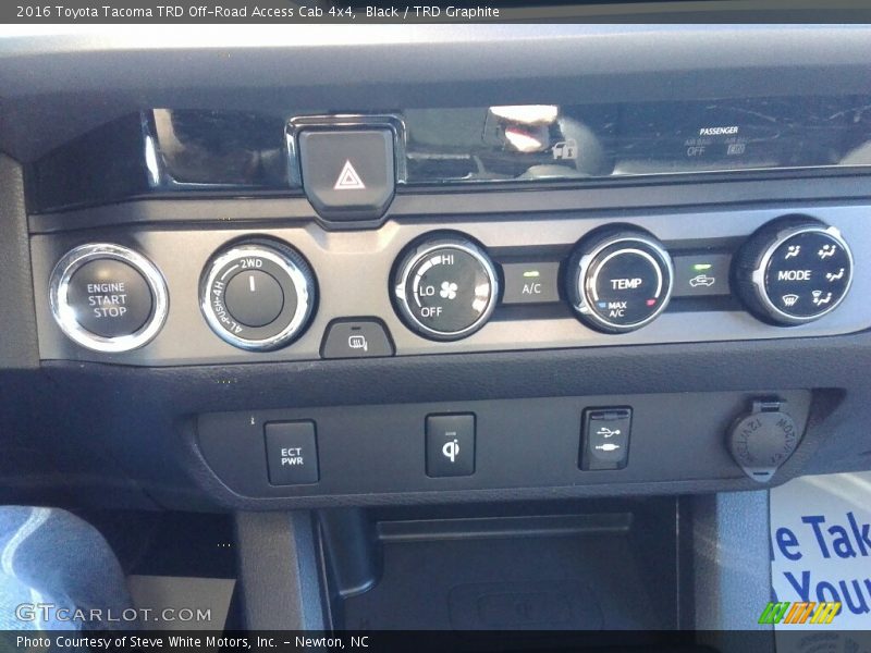 Black / TRD Graphite 2016 Toyota Tacoma TRD Off-Road Access Cab 4x4