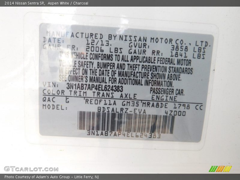 Aspen White / Charcoal 2014 Nissan Sentra SR