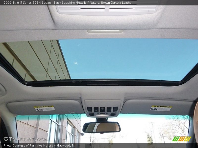 Black Sapphire Metallic / Natural Brown Dakota Leather 2009 BMW 5 Series 528xi Sedan