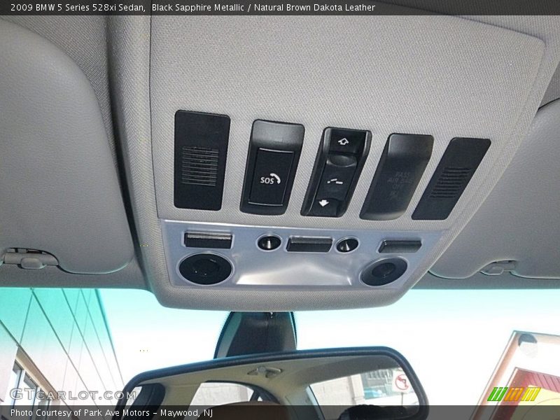 Black Sapphire Metallic / Natural Brown Dakota Leather 2009 BMW 5 Series 528xi Sedan