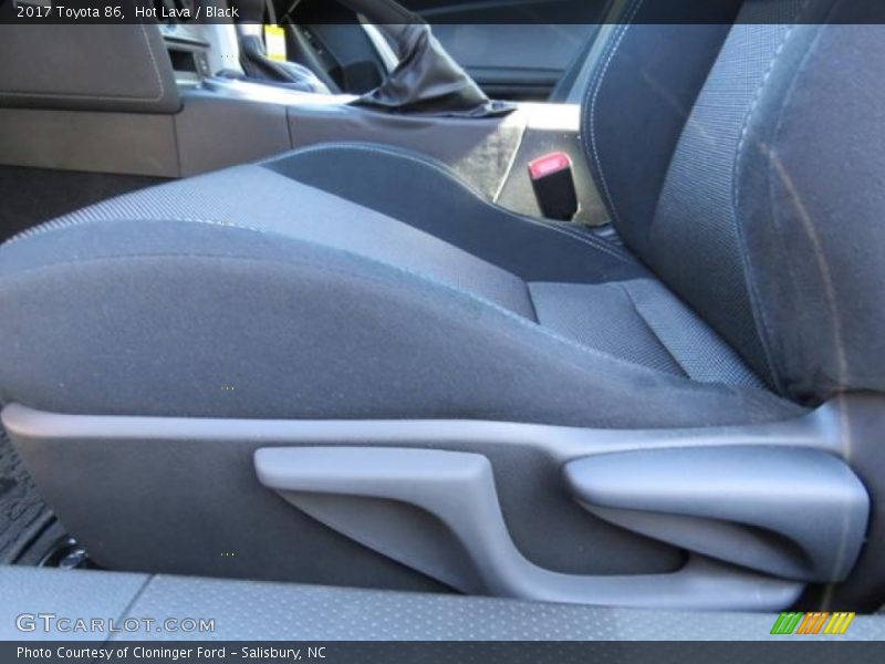 Hot Lava / Black 2017 Toyota 86